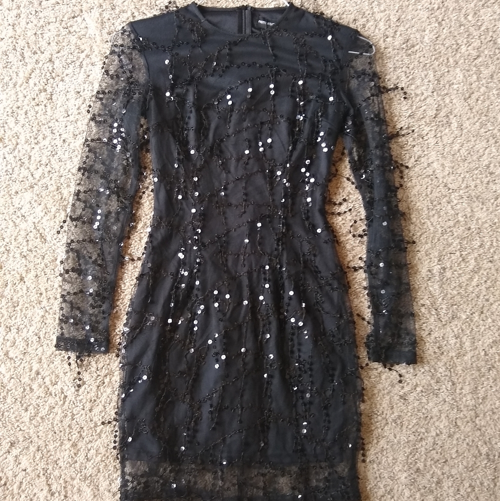 black sequined plt dress!!